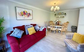Charming 2 Bedroom Bungalow With Open Plan Living